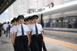 国内铁路将迎来首批女动车组司机