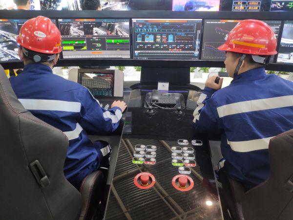 神东集团自主智能割煤远程控制台-2