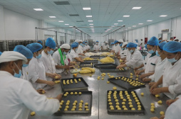新疆霍爾果斯：小馕餅撬動大產業走出“國際范”